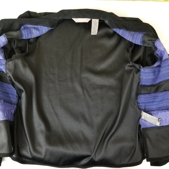 TANJAY petites button up velvet textured size 12 shirt. - Picture 4 of 7